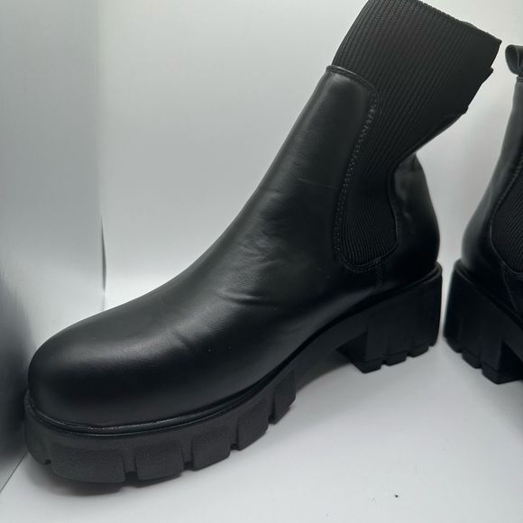 CUSHIONAIRE Women's slip on chelsea boot +Memory Foam 11 BLACK - Picture 7 of 7